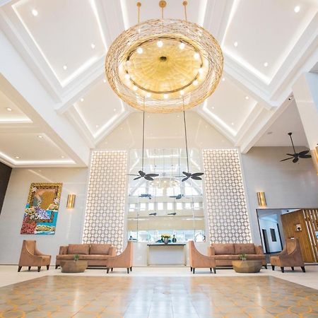 La Maja Rica Hotel Tarlac City Extérieur photo
