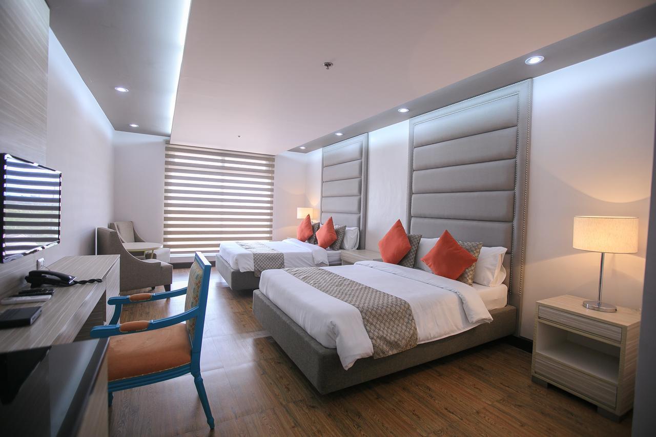 La Maja Rica Hotel Tarlac City Extérieur photo