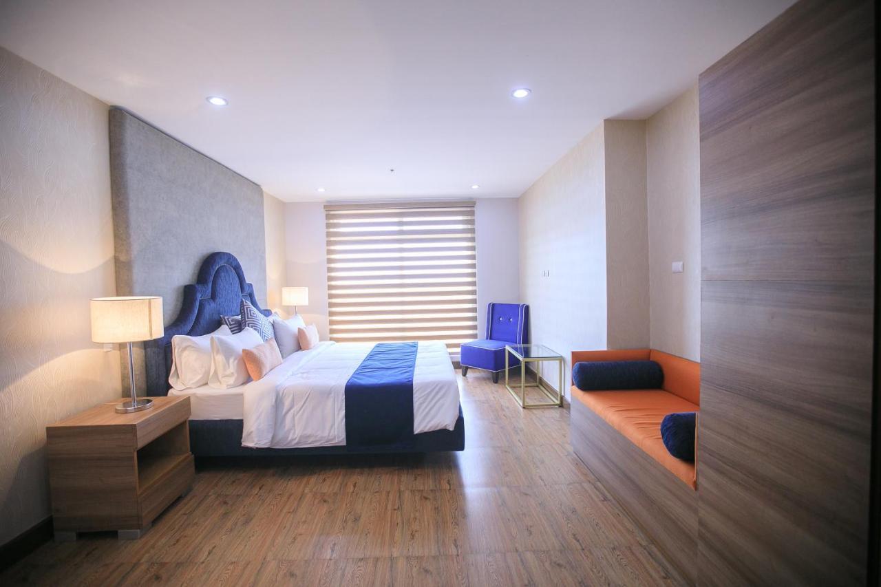 La Maja Rica Hotel Tarlac City Extérieur photo