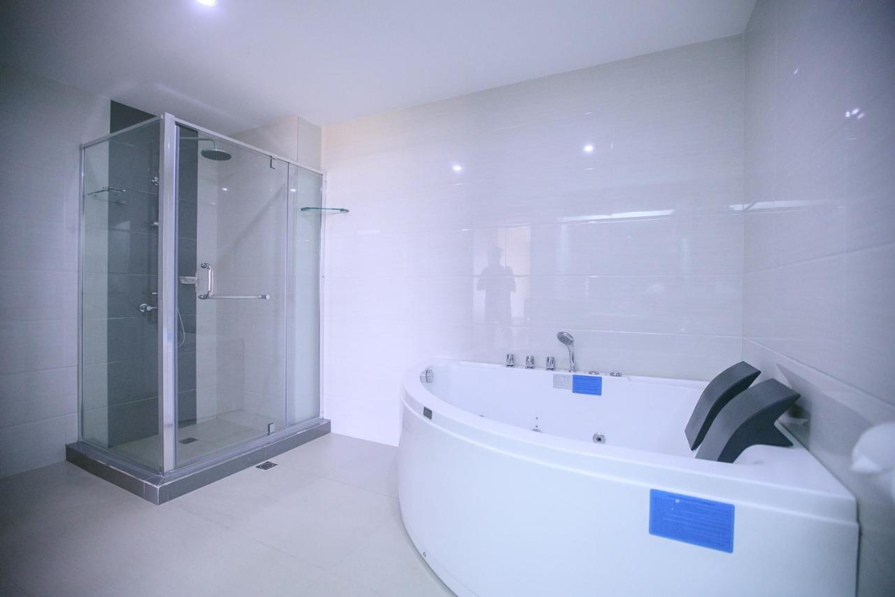 La Maja Rica Hotel Tarlac City Extérieur photo