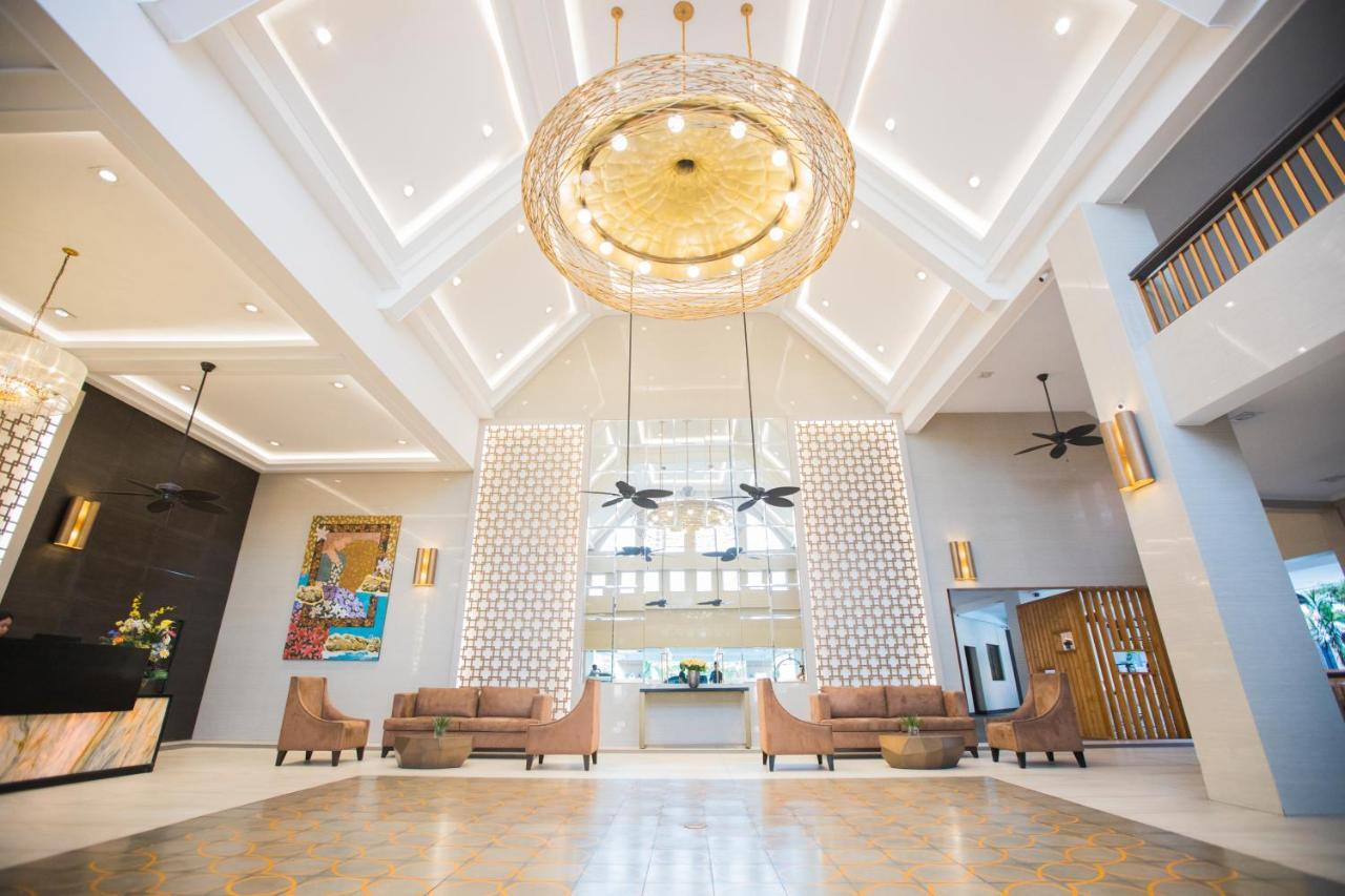 La Maja Rica Hotel Tarlac City Extérieur photo